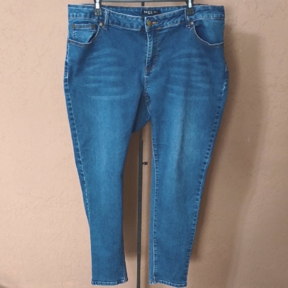 Baccini Blue Jeans with Tapered Legs 18W